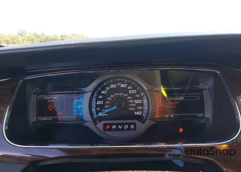 2017 Ford Taurus Limited z USA, uszkodzony, nr VIN 1FAHP2F86HG129182